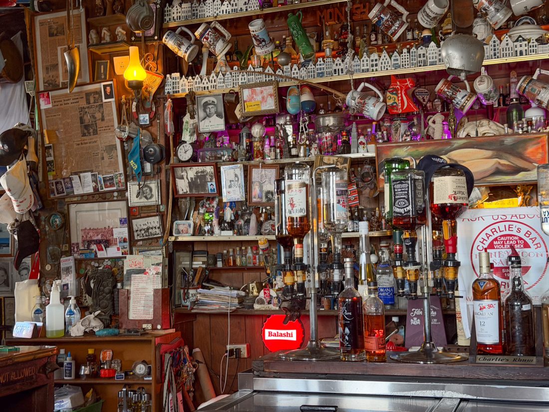 Charlie's Bar